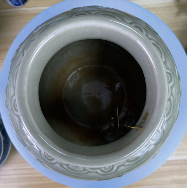 古玩陶瓷民國 青釉貼塑八仙紋飾太白罐(乾隆官窯款)拍賣,當前價格15000元