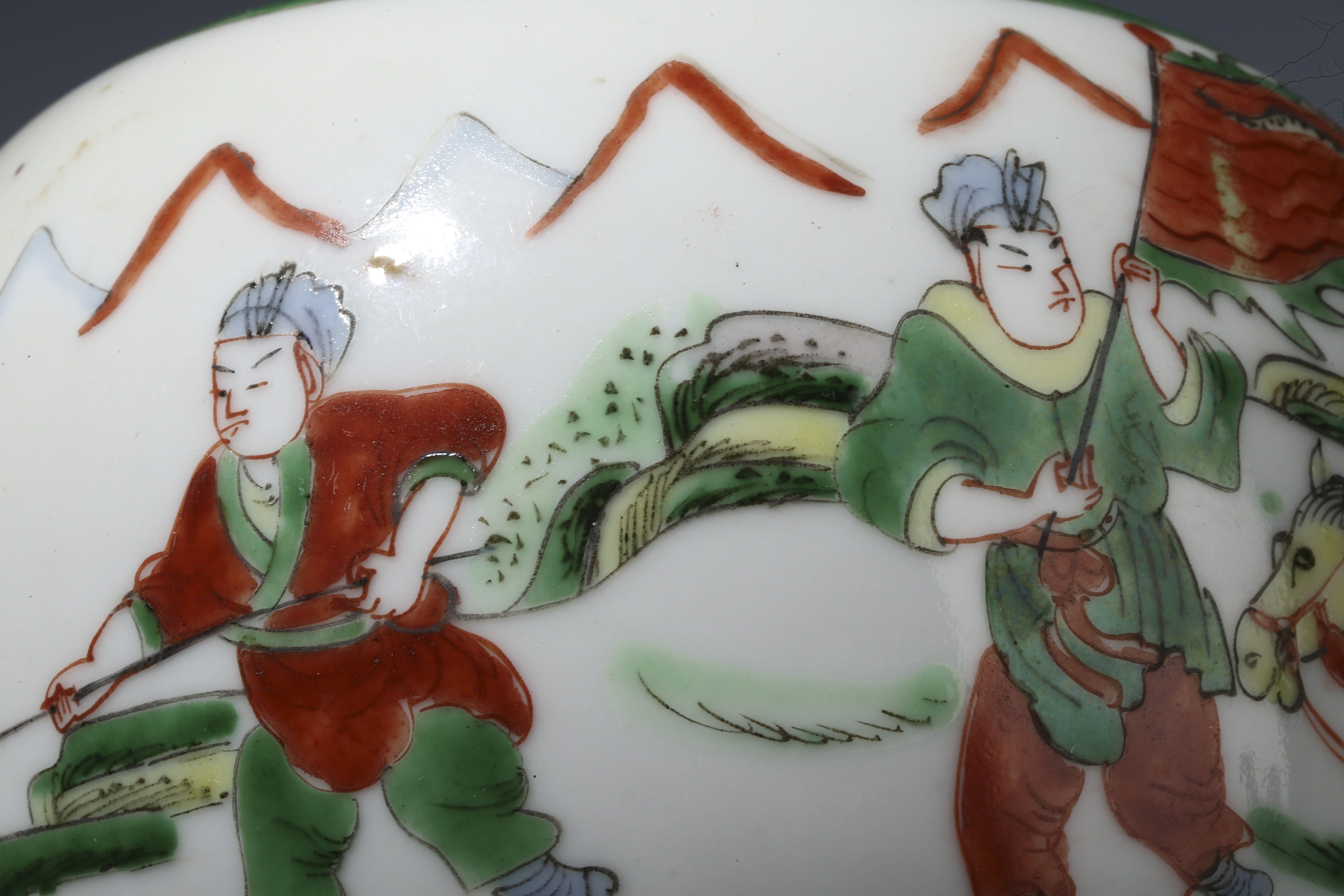 中国美術古玩清代同治六角粉彩皮球花紋樣高足盤-