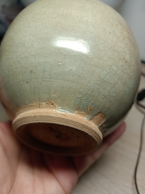古玩陶瓷龍泉青瓷折肩小蓋罐拍賣,當(dāng)前價(jià)格3000元