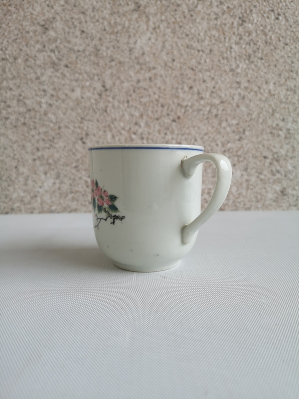 古玩陶瓷出口創(chuàng)匯期花鳥紋執(zhí)杯拍賣,當(dāng)前價格260元
