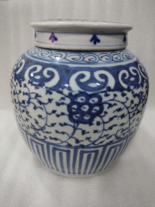 古玩陶瓷青花纏枝花卉紋蓋罐拍賣,當(dāng)前價(jià)格1680元