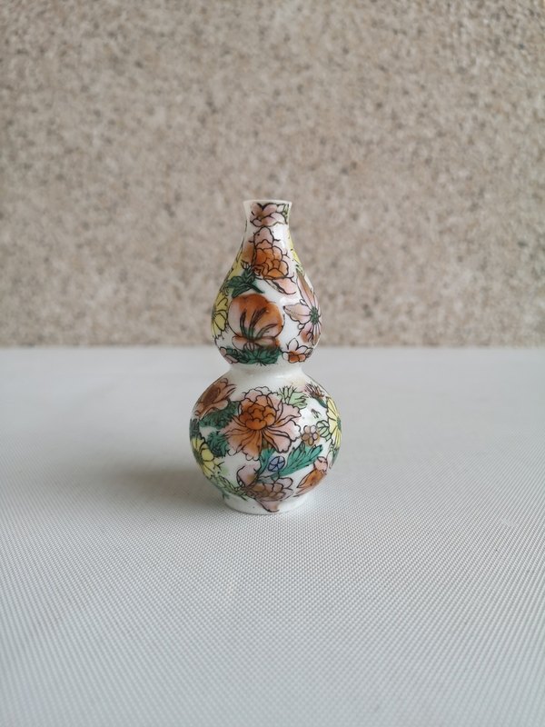 古玩陶瓷出口創(chuàng)匯期花卉紋葫蘆瓶拍賣,當(dāng)前價格260元