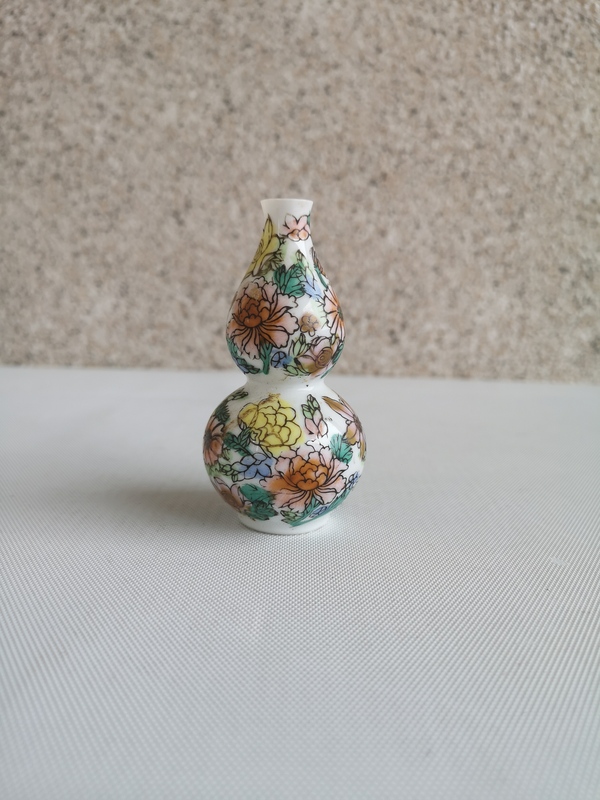 古玩陶瓷出口創(chuàng)匯期花卉紋葫蘆瓶拍賣,當(dāng)前價格260元