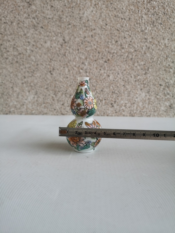 古玩陶瓷出口創(chuàng)匯期花卉紋葫蘆瓶拍賣,當(dāng)前價格260元