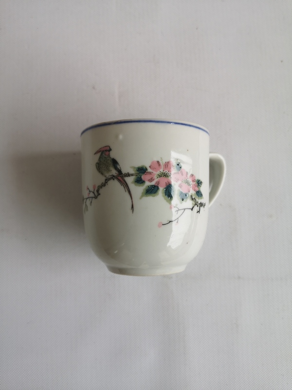 古玩陶瓷出口創(chuàng)匯期花鳥紋執(zhí)杯拍賣,當(dāng)前價格260元