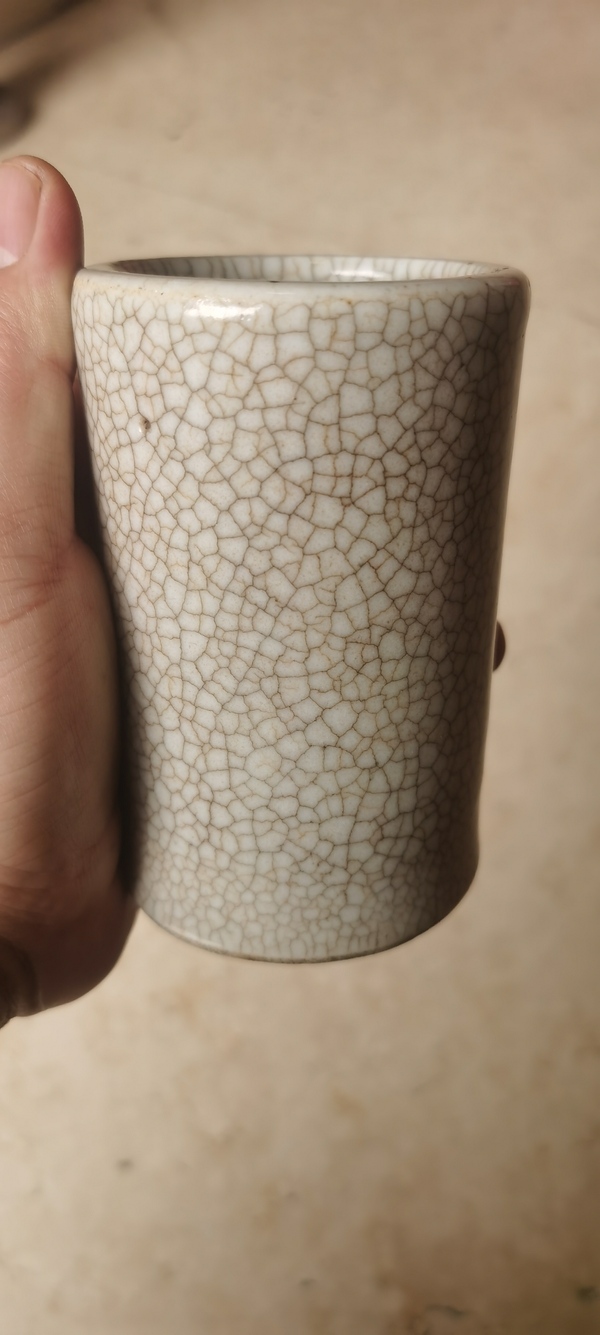 古玩陶瓷清中期哥釉筆筒拍賣,當前價格3800元