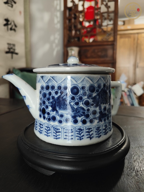 古玩陶瓷青花魚(yú)藻紋壺真品鑒賞圖