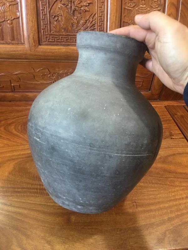 古玩陶瓷精美漢代盤口灰陶瓶拍賣,當前價格888元