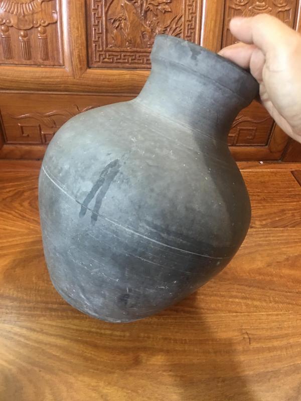 古玩陶瓷精美漢代盤口灰陶瓶拍賣,當前價格888元
