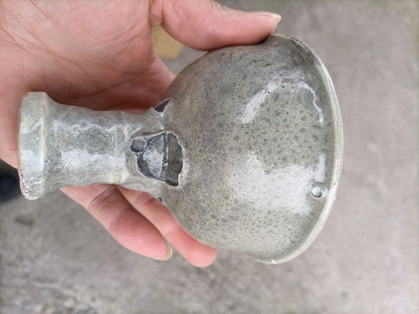 古玩陶瓷龍泉窯青釉高足杯拍賣,當前價格300元