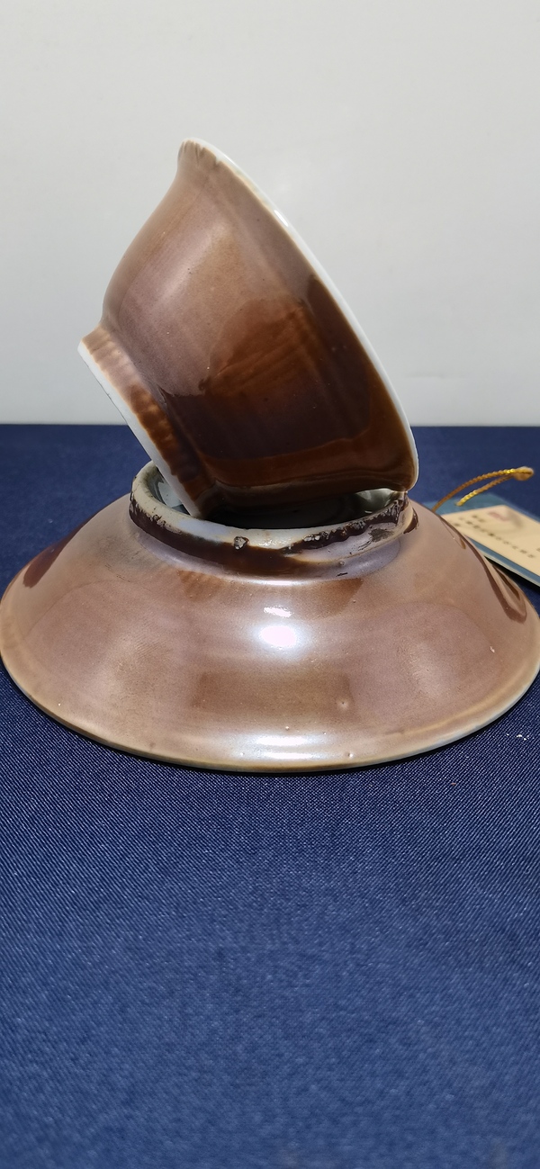 古玩陶瓷外醬釉內(nèi)青花花卉茶杯一套拍賣,當(dāng)前價格2500元