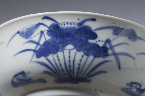 古玩陶瓷晚清·青花蓮池游禽紋碗拍賣,當前價格2280元