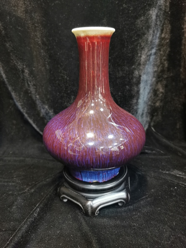 古玩陶瓷上世紀中期窯變紅釉荸薺瓶拍賣,當前價格9000元