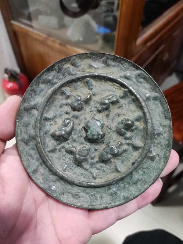 古玩轉(zhuǎn)賣宋代海獸葡萄紋銅鏡拍賣，當(dāng)前價(jià)格1688元