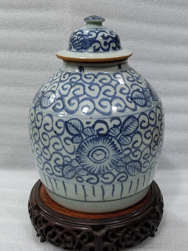 古玩陶瓷清代順治青花花卉紋將軍蓋罐拍賣,當前價格4500元