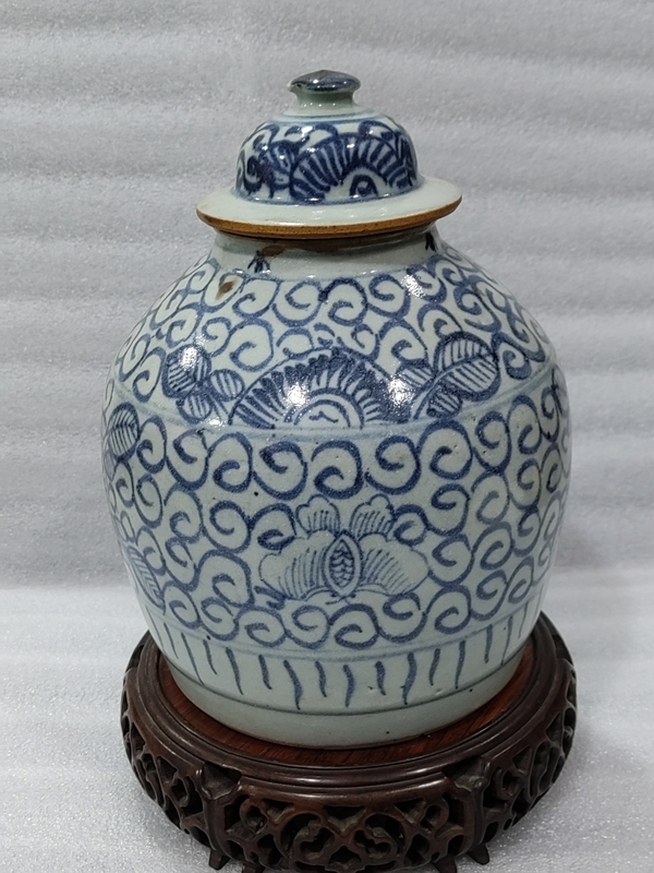 古玩陶瓷清代順治青花花卉紋將軍蓋罐拍賣,當前價格4500元