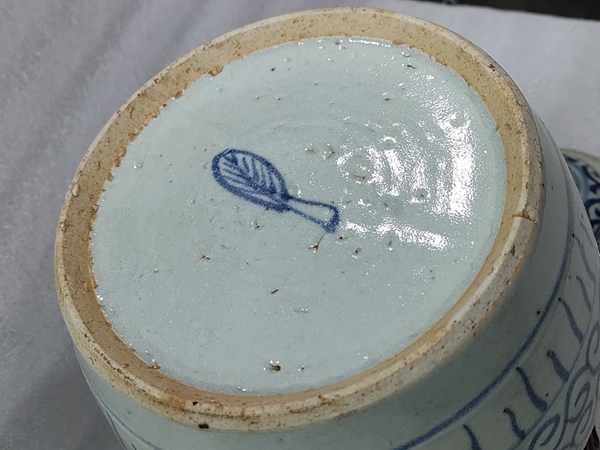 古玩陶瓷清代順治青花花卉紋將軍蓋罐拍賣,當前價格4500元