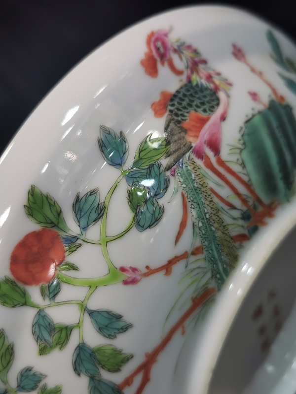 古玩陶瓷粉彩蓋盆拍賣,當前價格4000元
