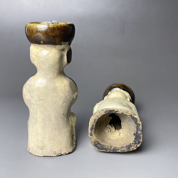 古玩陶瓷清代磁州窯嬰戲形燭臺拍賣,當前價格850元