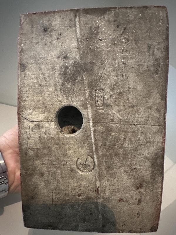 古玩陶瓷雕塑人物瓷拍賣,當前價格1800元