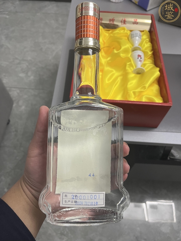 古玩雜項2000年天寶洞藏酒濃香型郎酒拍賣，當(dāng)前價格4200元