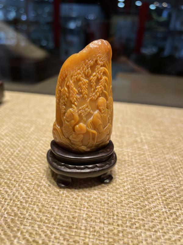 古玩雜項石秀老師作品《禾下乘涼夢》,壽山田黃石拍賣,當前價格100000元