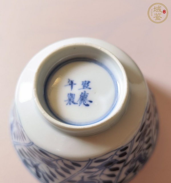 古玩陶瓷青花公鸡花卉纹杯真品鉴赏图