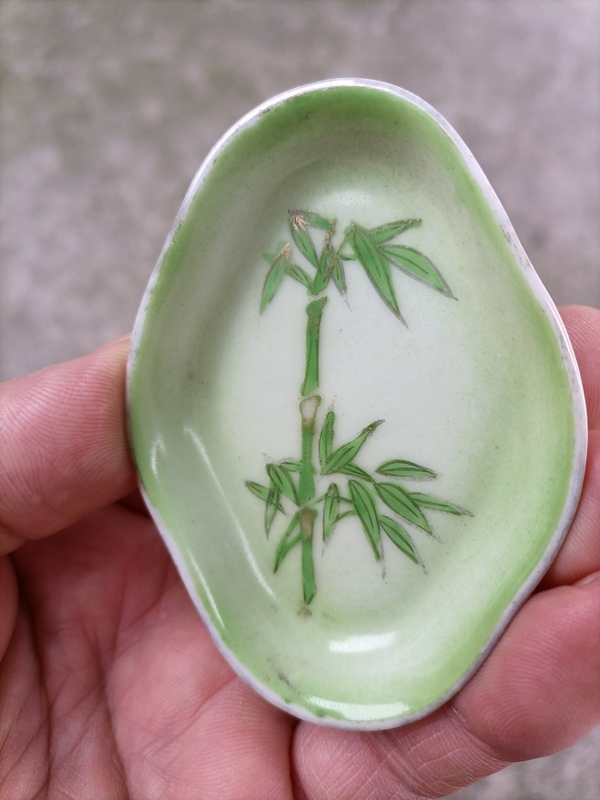 古玩陶瓷綠彩描金竹紋碟拍賣,當前價格300元