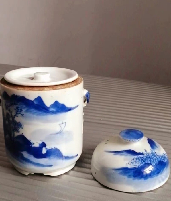 古玩陶瓷清?光緒山水紋青花蓋盅拍賣,當(dāng)前價(jià)格1980元