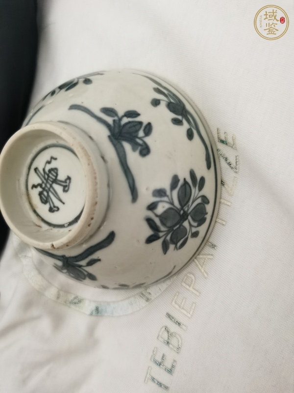 古玩陶瓷青花折枝花卉紋杯真品鑒賞圖