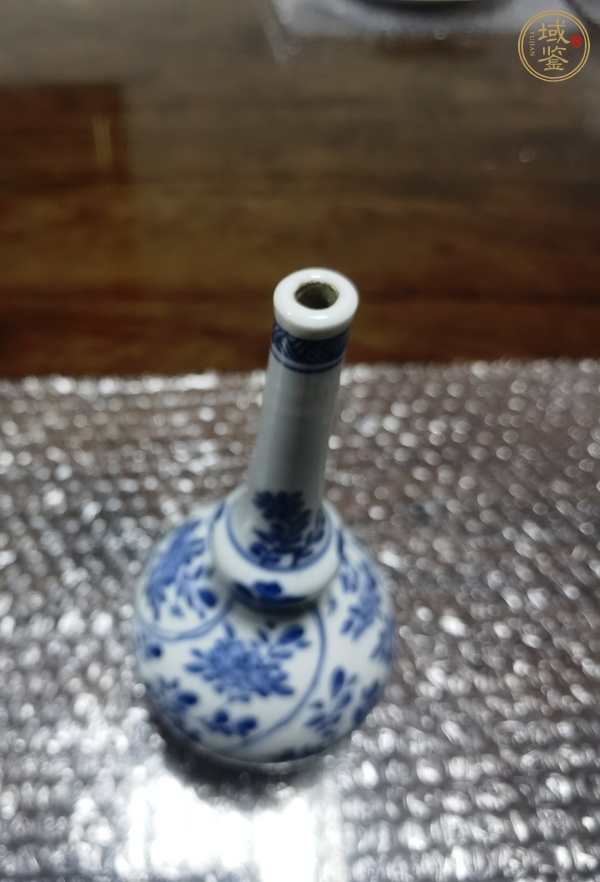 古玩陶瓷花卉紋青花錐把瓶真品鑒賞圖