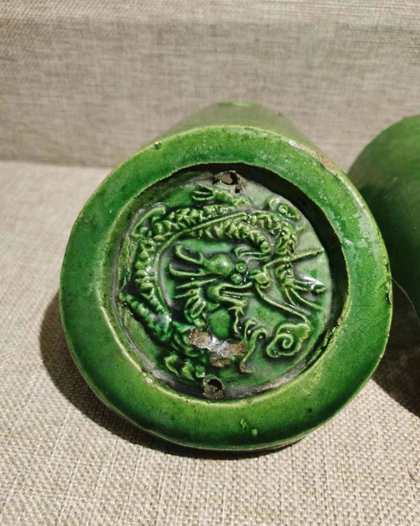 古玩陶瓷清末民國(guó)龍紋帶釉瓦當(dāng)拍賣,當(dāng)前價(jià)格1500元