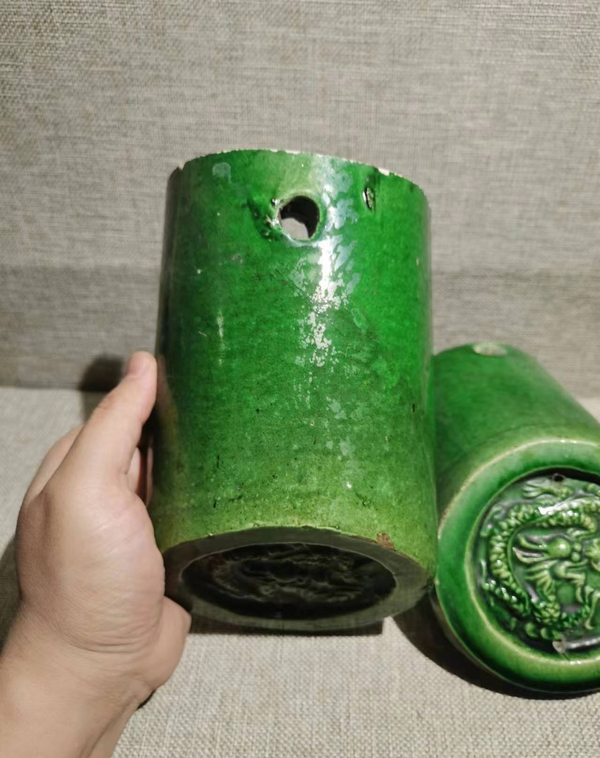古玩陶瓷清末民國(guó)龍紋帶釉瓦當(dāng)拍賣,當(dāng)前價(jià)格1500元