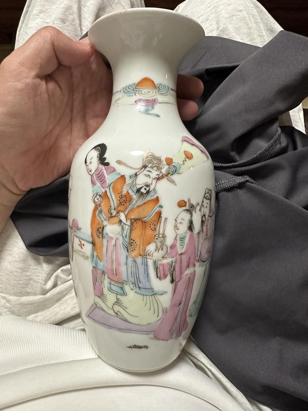 古玩陶瓷晚清人物紋粉彩瓶拍賣,當前價格6580元