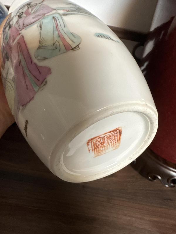 古玩陶瓷晚清人物紋粉彩瓶拍賣,當前價格6580元