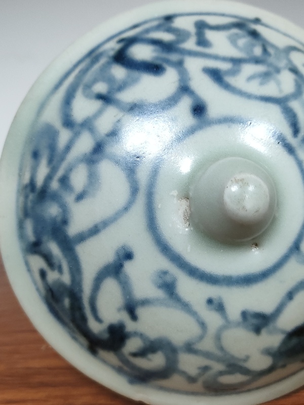 古玩陶瓷明代中晚期青花蓋罐拍賣，當(dāng)前價(jià)格2200元