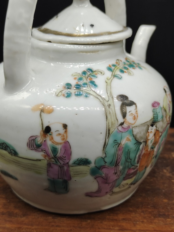古玩陶瓷清晚粉彩麒麟送子紋提梁壺拍賣,當前價格2280元
