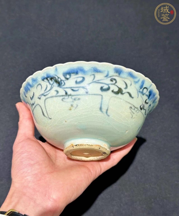 古玩陶瓷青花花卉紋葵口碗真品鑒賞圖