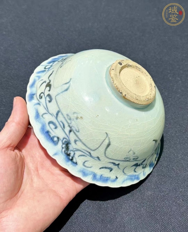 古玩陶瓷青花花卉紋葵口碗真品鑒賞圖