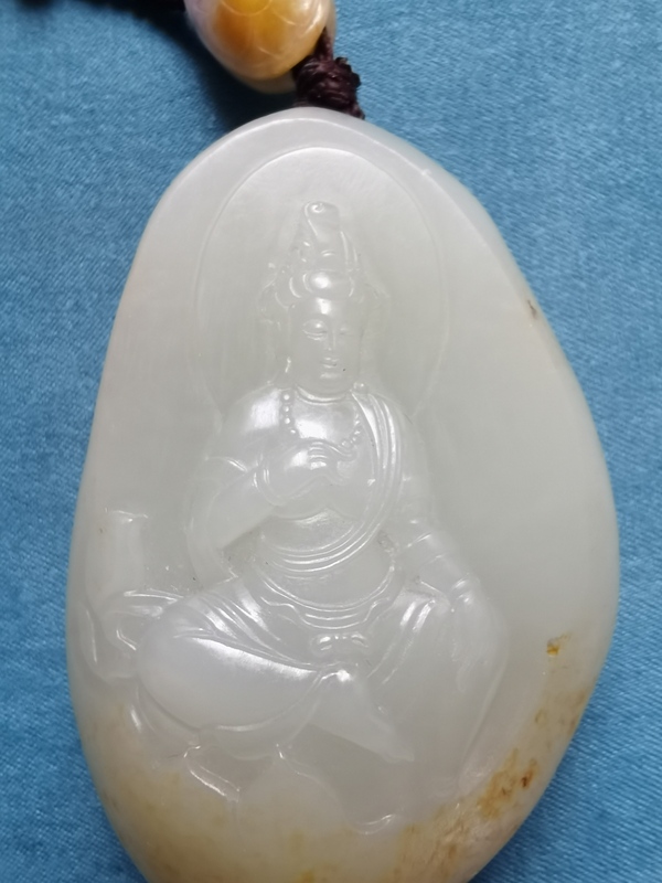 古玩玉器和田玉籽料雕觀音掛墜拍賣，當(dāng)前價(jià)格188888元