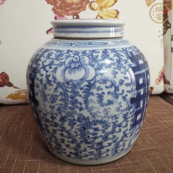 古玩陶瓷清中囍字纹盖罐真品鉴赏图