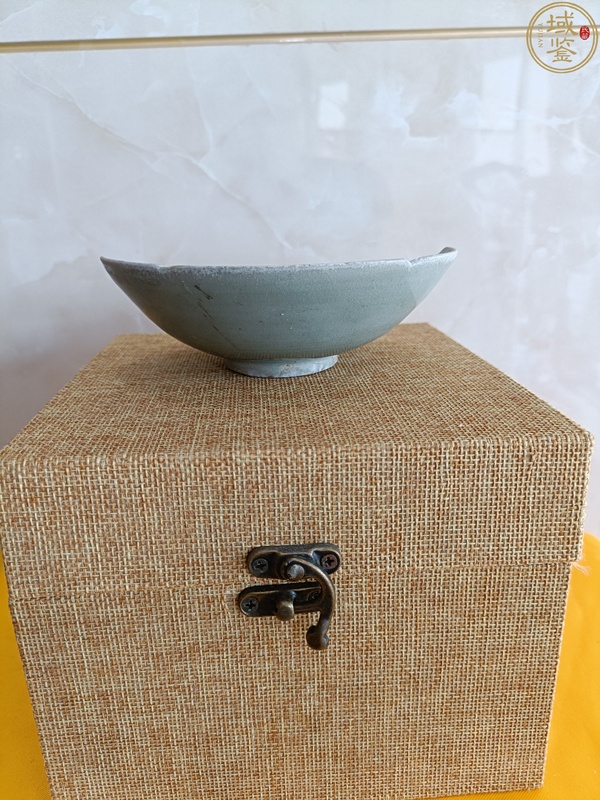 古玩陶瓷館藏級南宋龍泉窯內書【河濱遺範】款賞碗標本拍賣,當前價格299元