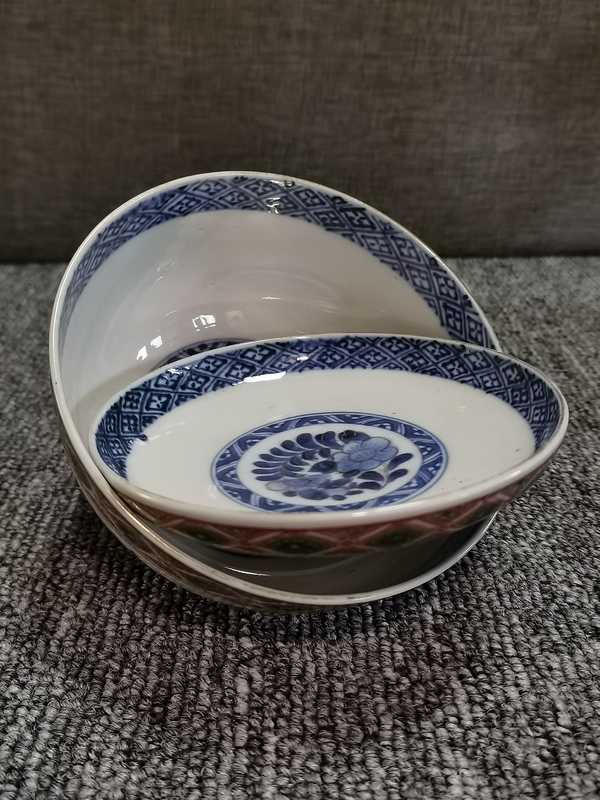 古玩陶瓷【有贈品】晚清民國青花五彩描金兩才蓋碗拍賣,當前價格796元