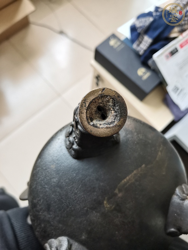 古玩铜器明代朝冠耳鼎式炉真品鉴赏图