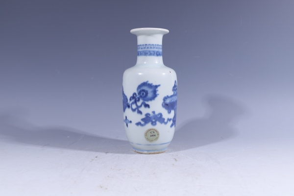 古玩陶瓷清康熙·青花博古清供图棒槌瓶拍卖，当前价格21312元