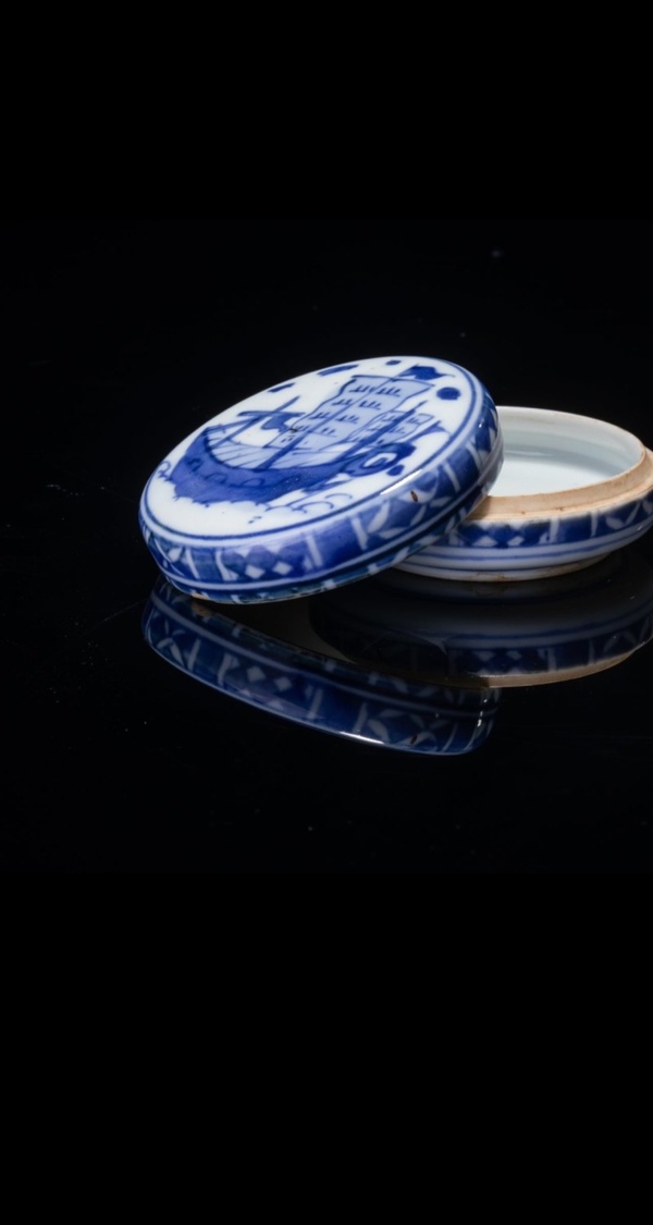 古玩陶瓷青花蓋盒拍賣,當(dāng)前價格299元