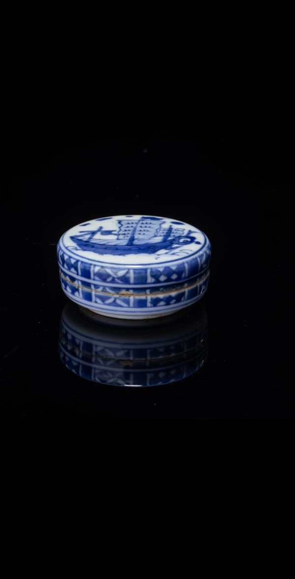 古玩陶瓷青花蓋盒拍賣,當(dāng)前價格299元