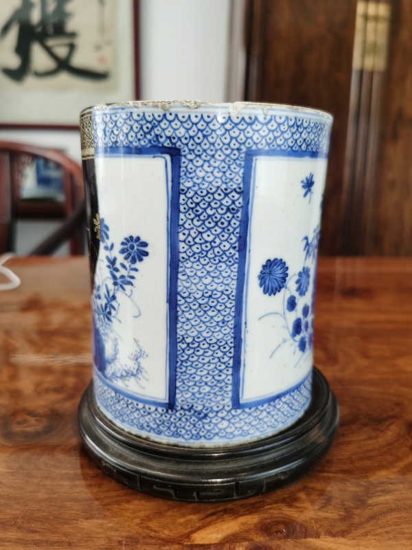 古玩陶瓷康熙青花筆筒拍賣(mài)，當(dāng)前價(jià)格7000元