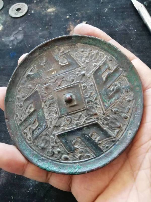 古玩铜器战国四山镜拍卖，当前价格6000元