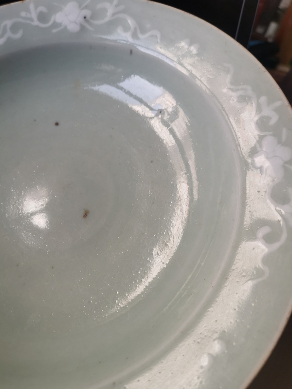 古玩陶瓷清代中期,豆青釉堆白花卉盤拍賣,當(dāng)前價(jià)格5555元